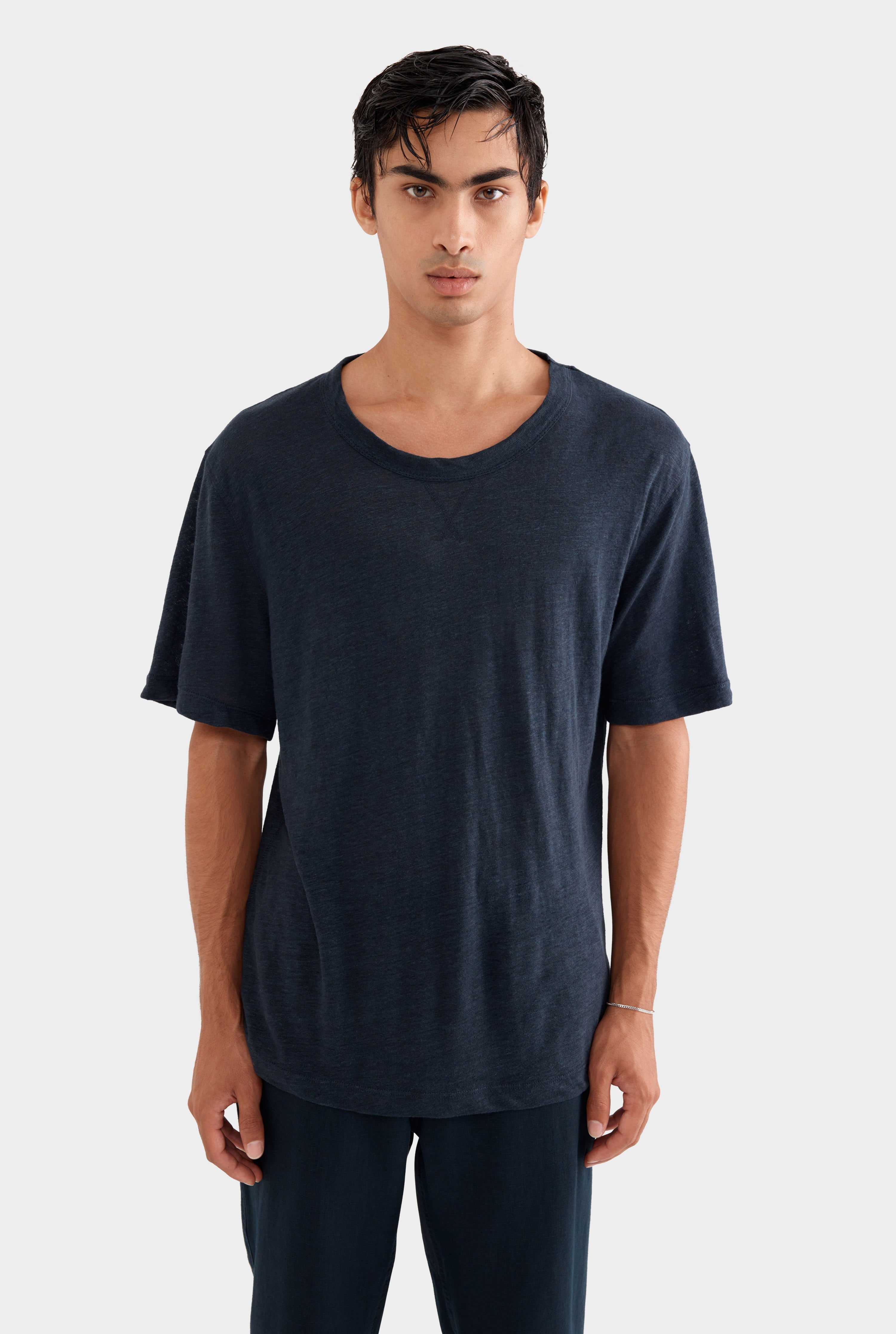 Coverstitch Linen T-Shirt - Navy