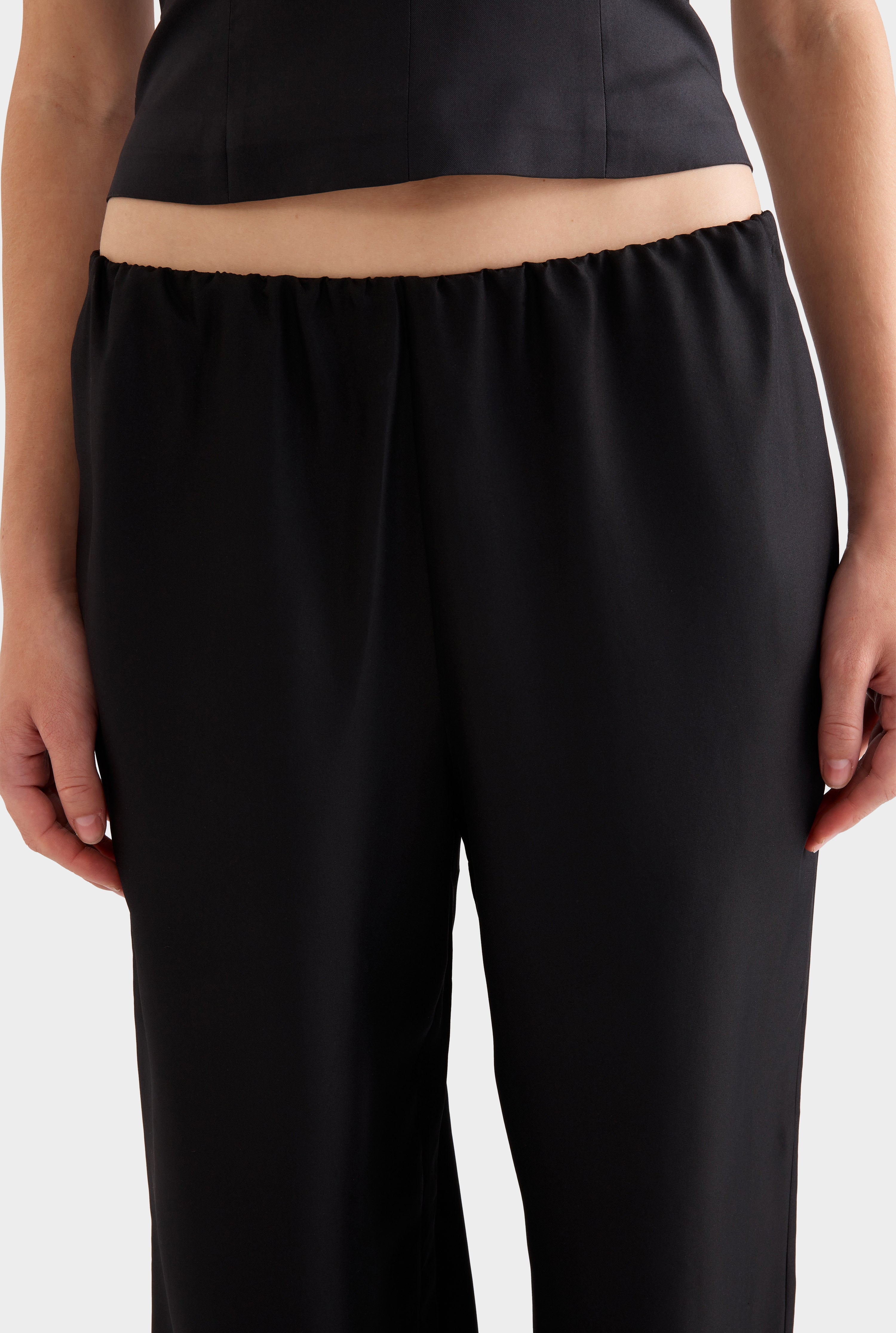 Silk Relaxed Pant - Black